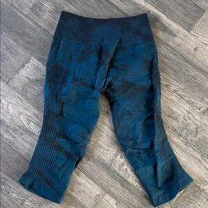 Lululemon In the Flow Tie-Dye Leggings, 6